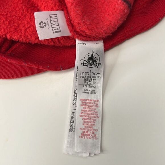 Spider-Man Disney Marvel fuzzy sweatshirt.  Size boys 4. - Picture 4 of 5